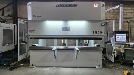 110 ton X 10' Accurpress NEW Electric Press Brake